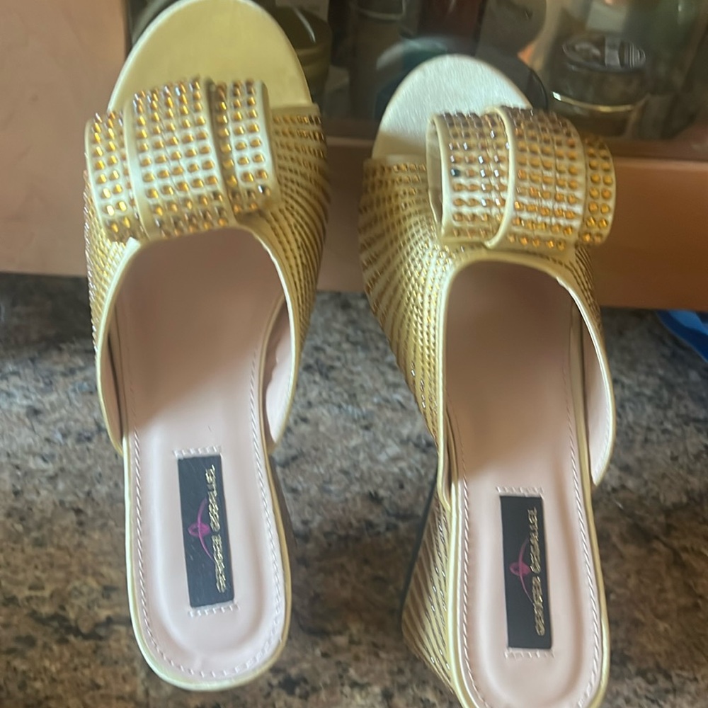 Brand new sandal